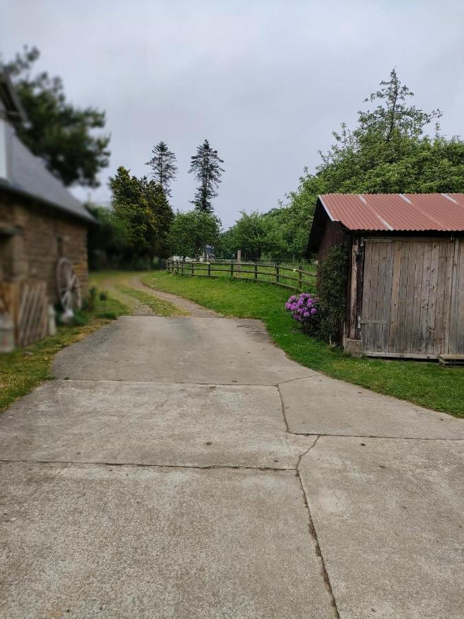 Apartamento Les Petits Champs Buais-les-Monts Exterior foto